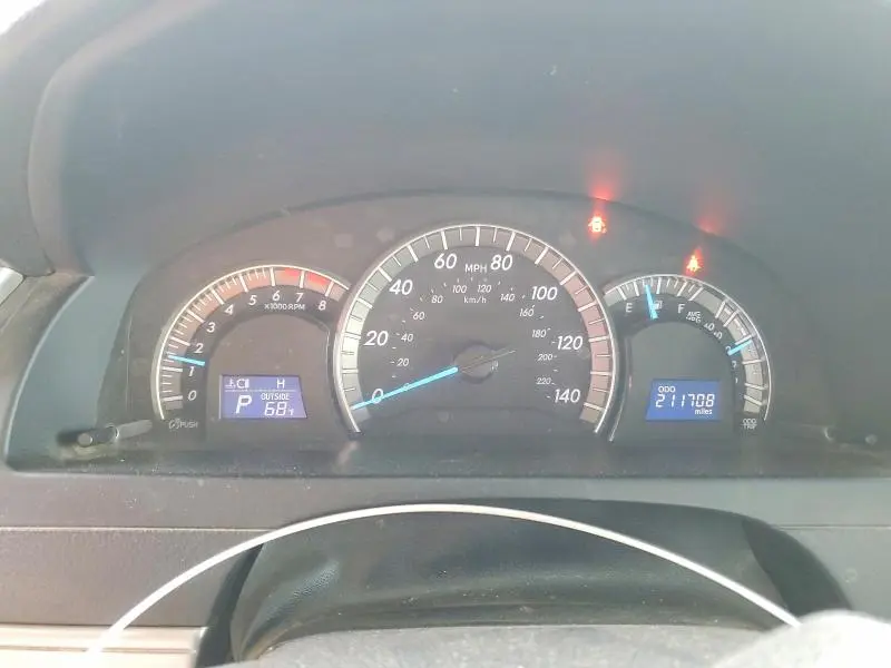 2014 TOYOTA CAMRY SE  
