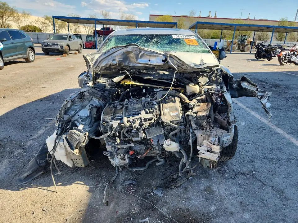 2019 TOYOTA PRIUS XLE  