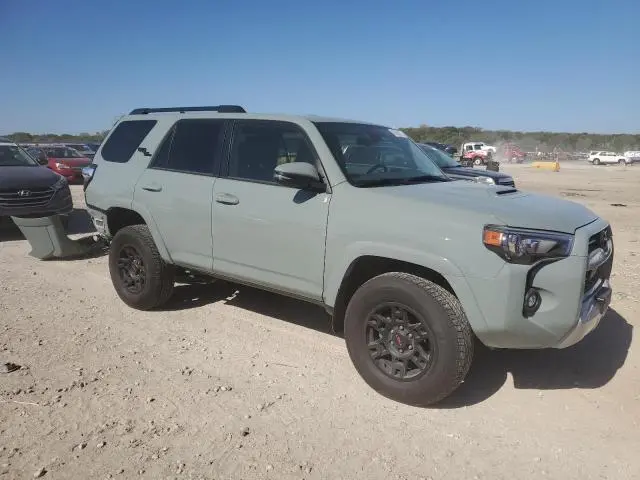 2023 TOYOTA 4RUNNER SE  