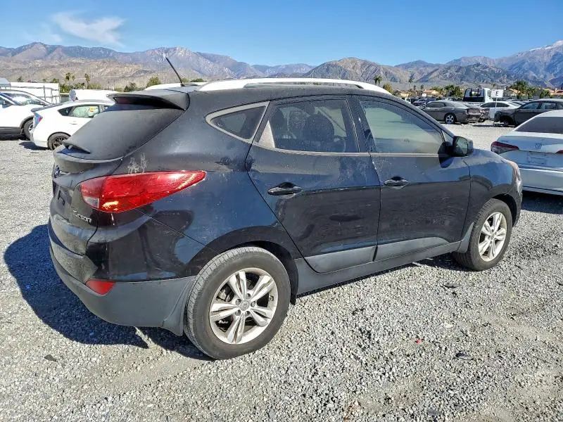 2011 HYUNDAI TUCSON GLS  