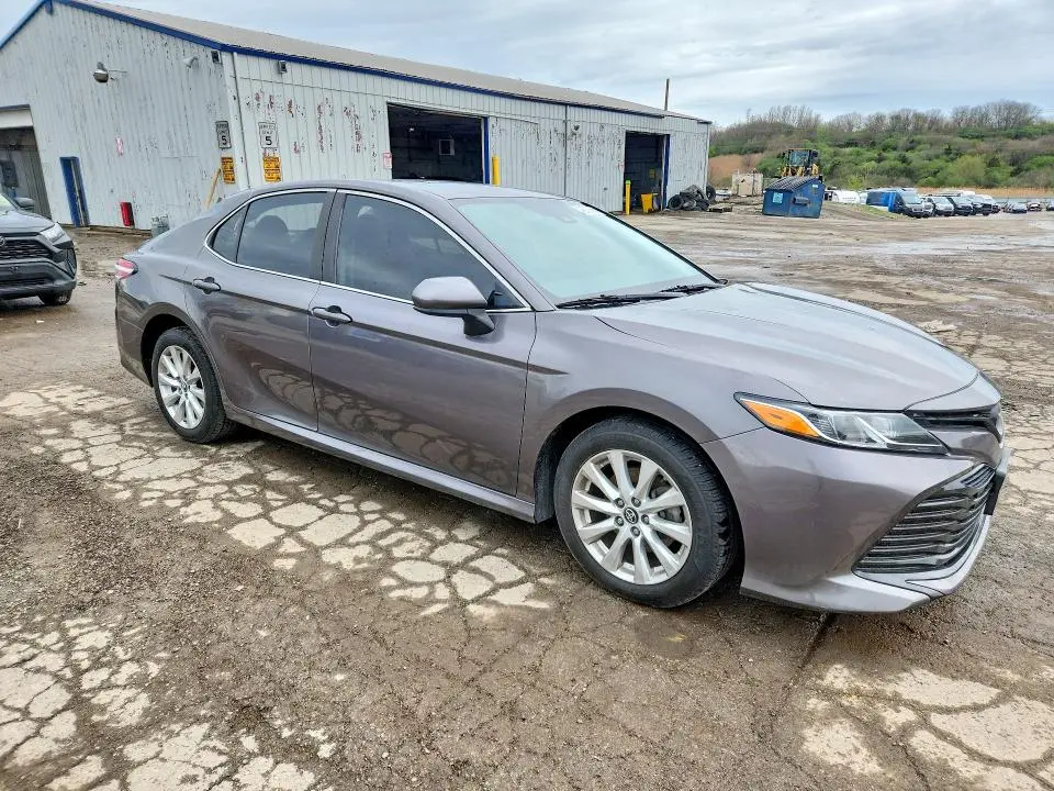 2019 TOYOTA CAMRY LE  