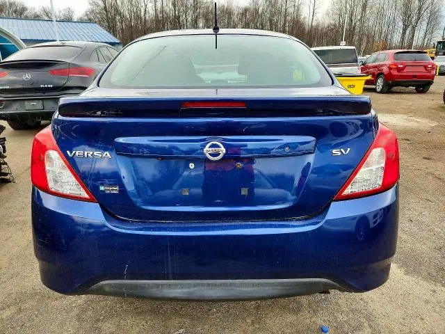 2019 NISSAN VERSA SV  