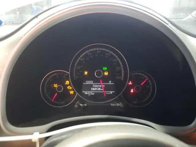 2013 VOLKSWAGEN BEETLE   