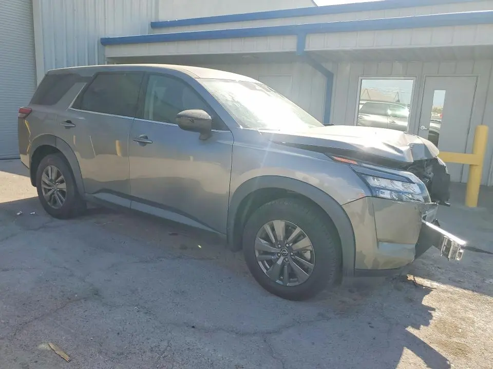 2024 NISSAN PATHFINDER S  