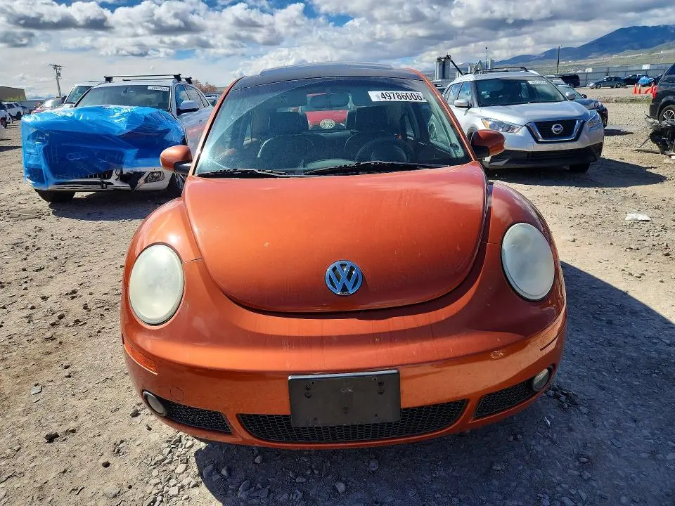 2010 VOLKSWAGEN NEW BEETLE   