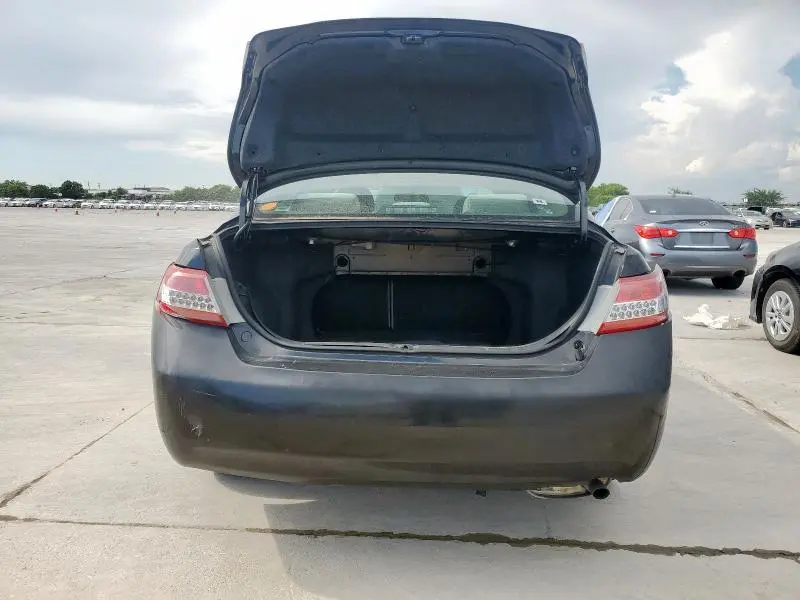 2010 TOYOTA CAMRY BASE  