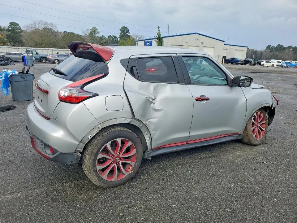 2015 NISSAN JUKE SL  