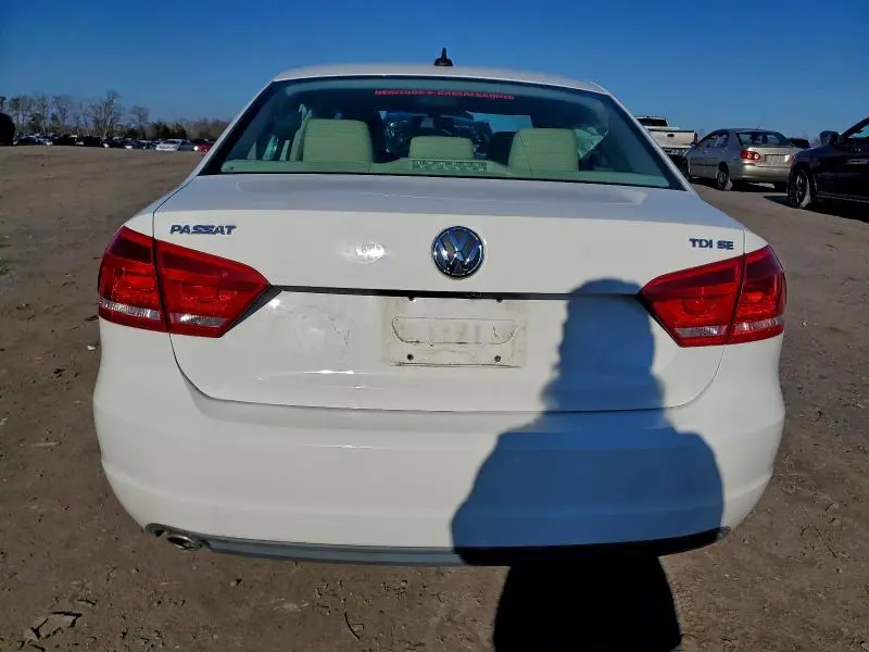2014 VOLKSWAGEN PASSAT SE  
