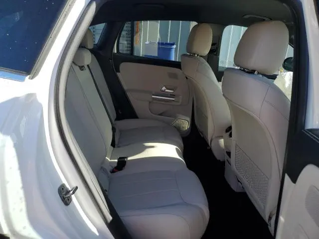 2025 MERCEDES-BENZ GLA 250  