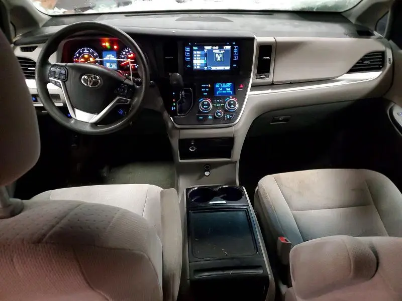 2015 TOYOTA SIENNA LE  