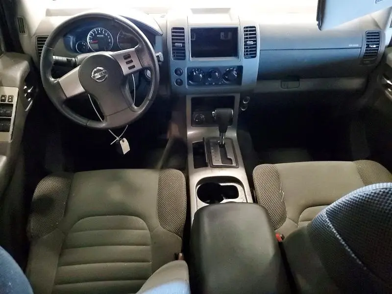 2011 NISSAN PATHFINDER S  