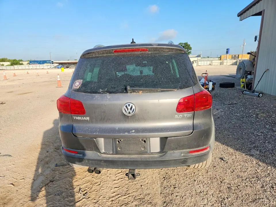 2012 VOLKSWAGEN TIGUAN S  
