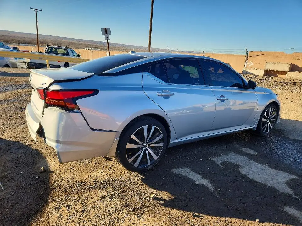 2020 NISSAN ALTIMA SR  