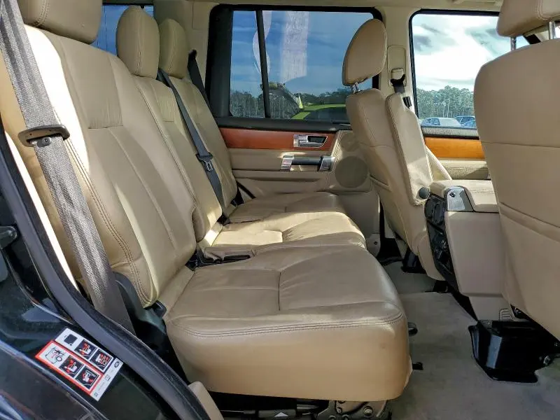 2013 LAND ROVER LR4 HSE LUXURY  