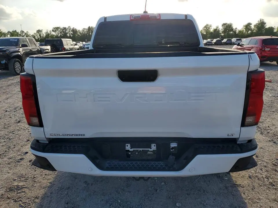 2024 CHEVROLET COLORADO LT  