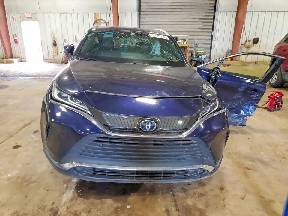 2021 TOYOTA VENZA XLE  