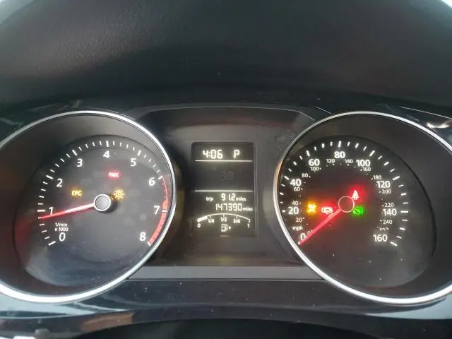 2016 VOLKSWAGEN JETTA SPORT  