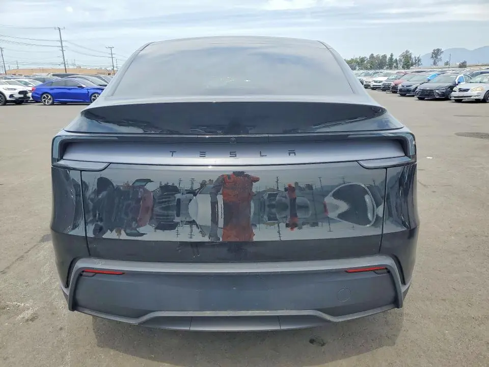 2026 TESLA MODEL Y   