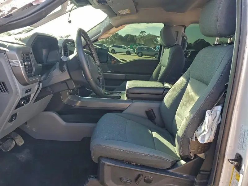 2025 FORD F150 XLT  