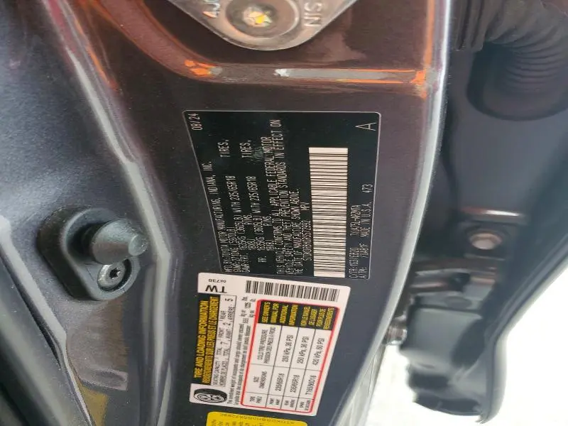 2024 TOYOTA HIGHLANDER XLE  