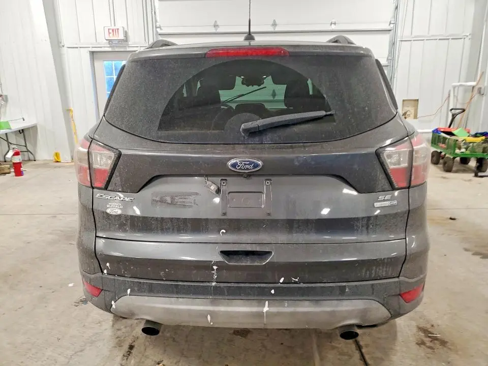 2018 FORD ESCAPE SE  