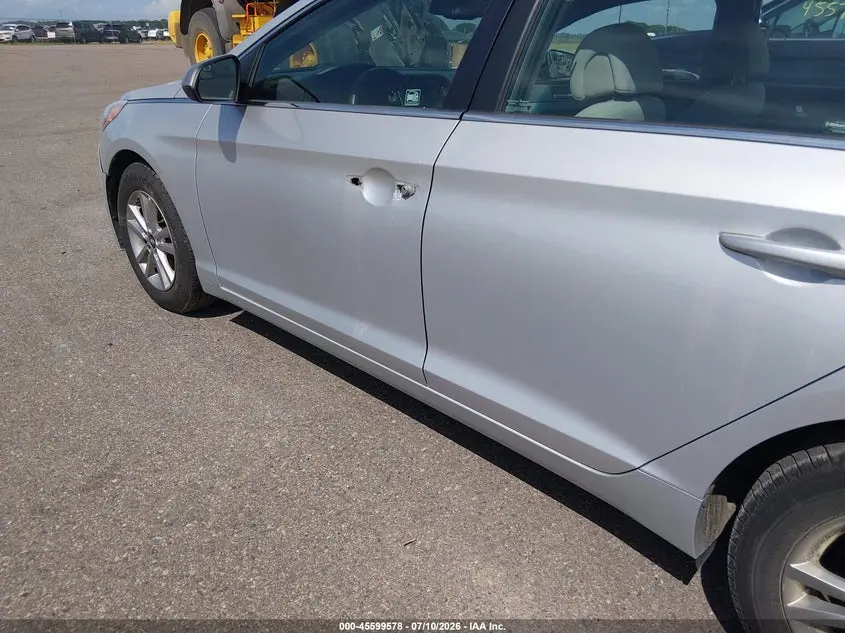 2017 HYUNDAI SONATA SE