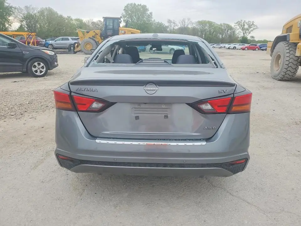 2023 NISSAN ALTIMA SV  