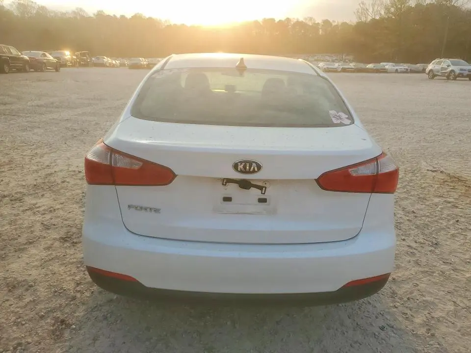 2015 KIA FORTE LX  