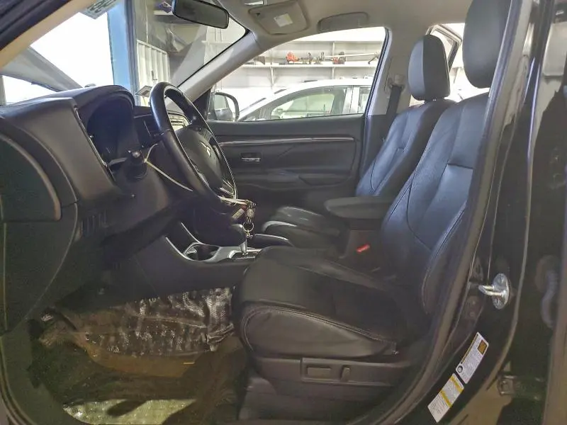 2016 MITSUBISHI OUTLANDER SE  