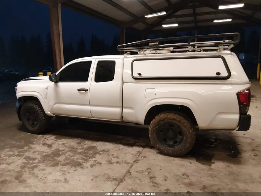 2018 TOYOTA TACOMA SR