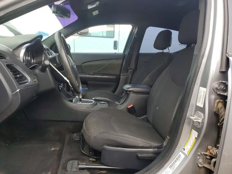 2013 DODGE AVENGER SE  