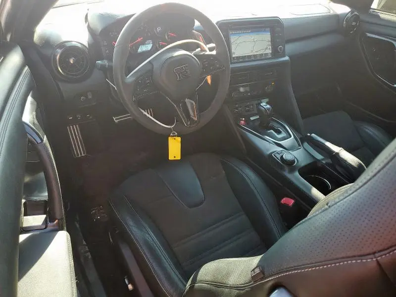 2018 NISSAN GT-R PURE  