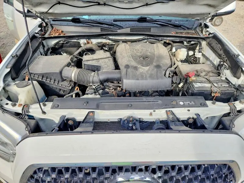 2019 TOYOTA TACOMA SR5 V6  