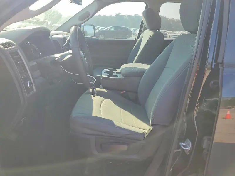 2013 RAM 1500 ST  
