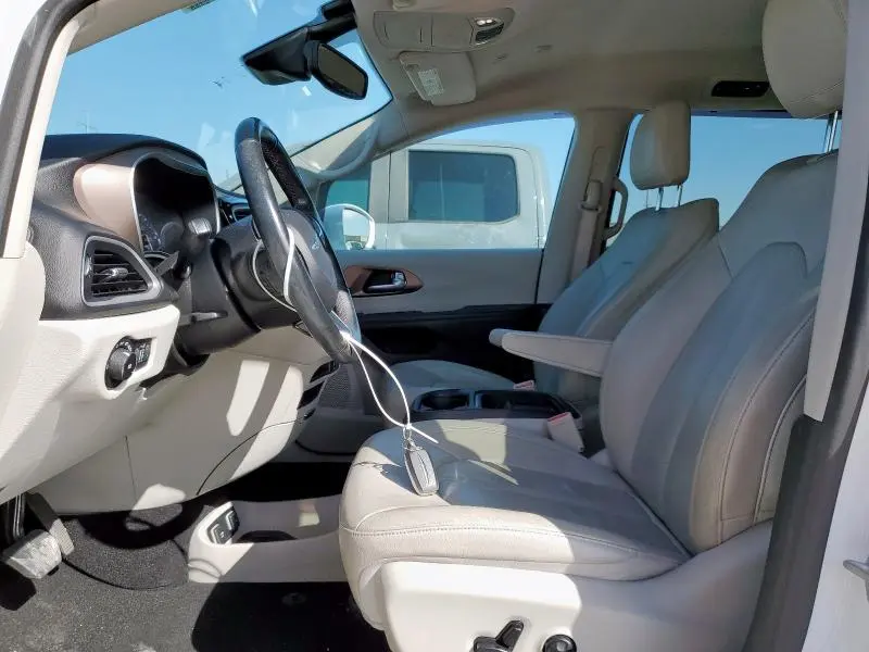 2019 CHRYSLER PACIFICA TOURING L  