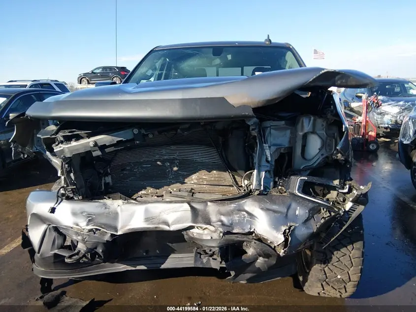 2020 CHEVROLET SILVERADO 1500 4WD  SHORT BED RST