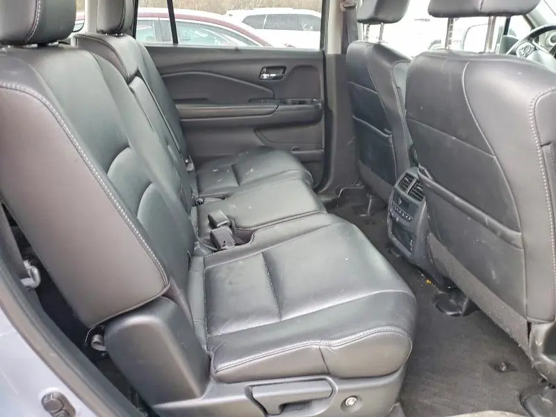2022 HONDA PILOT SE  