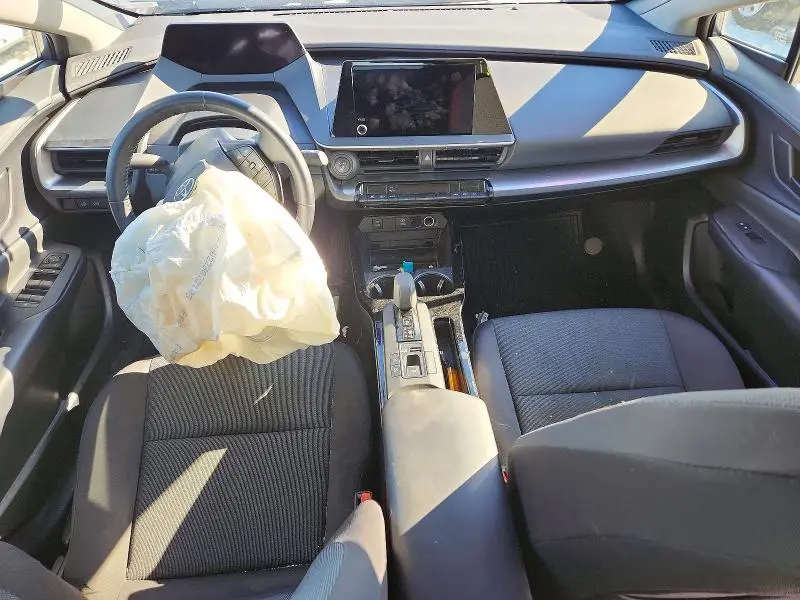 2024 TOYOTA PRIUS LE  