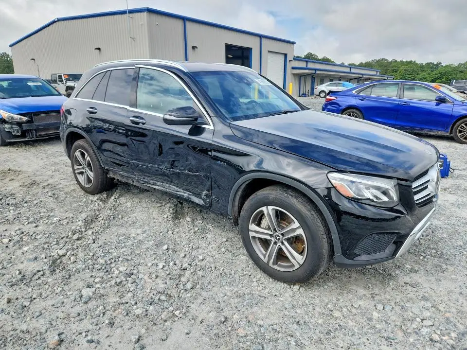 2019 MERCEDES-BENZ GLC 350E  