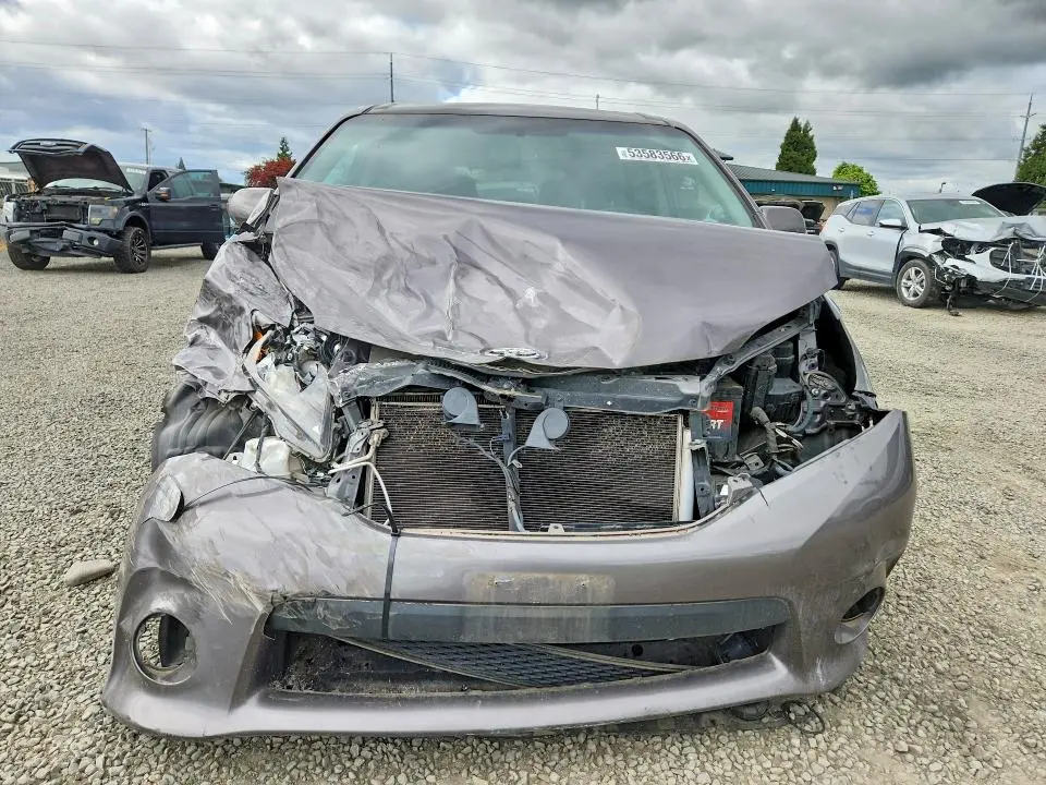 2015 TOYOTA SIENNA SPORT  