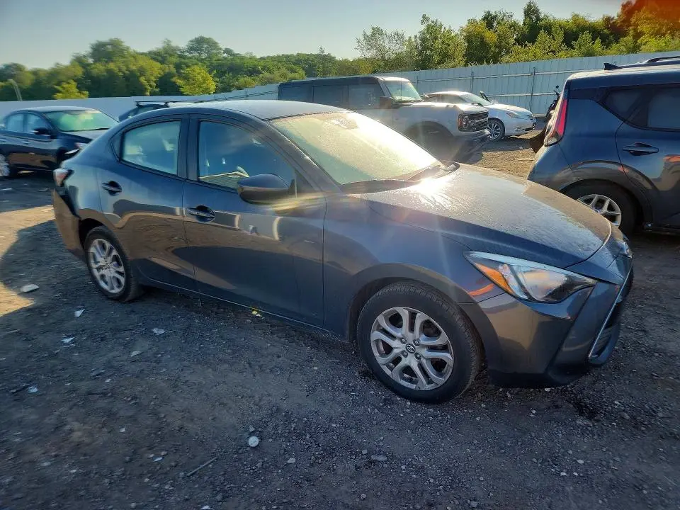 2017 TOYOTA YARIS IA BASE  