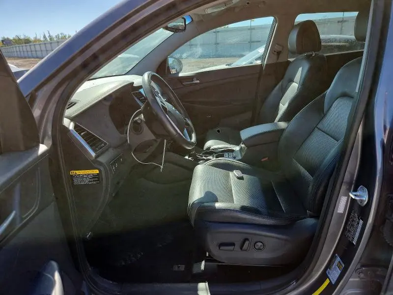 2017 HYUNDAI TUCSON SE PLUS  