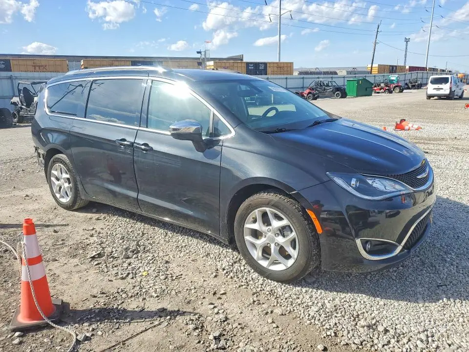 2020 CHRYSLER PACIFICA LIMITED  