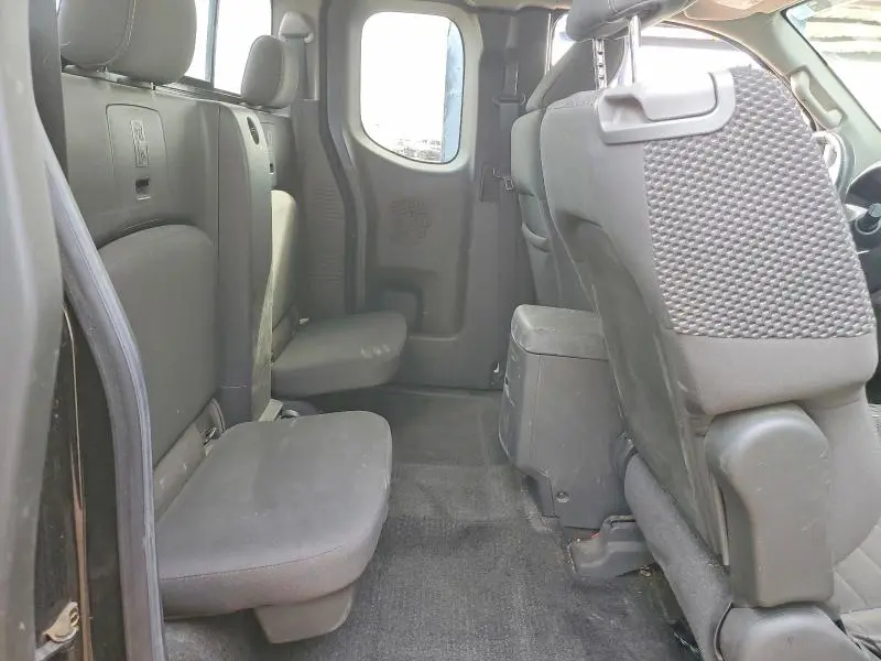 2012 NISSAN FRONTIER SV V6  