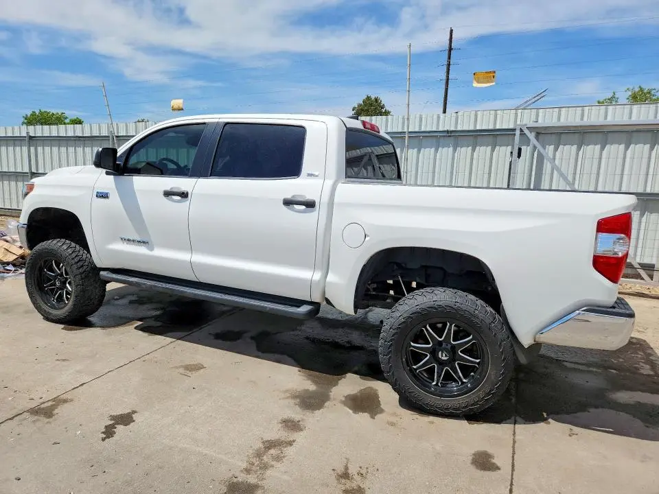 2020 TOYOTA TUNDRA SR5  