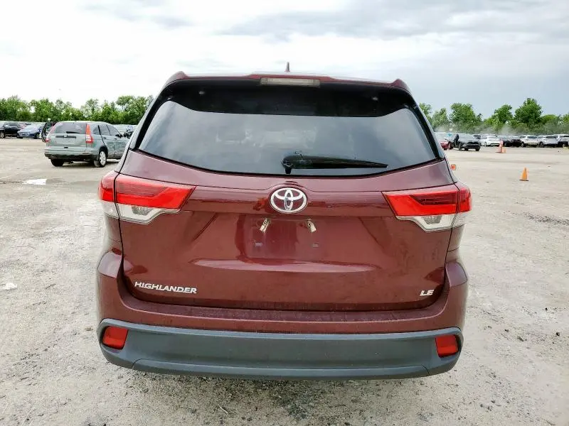 2019 TOYOTA HIGHLANDER LE  