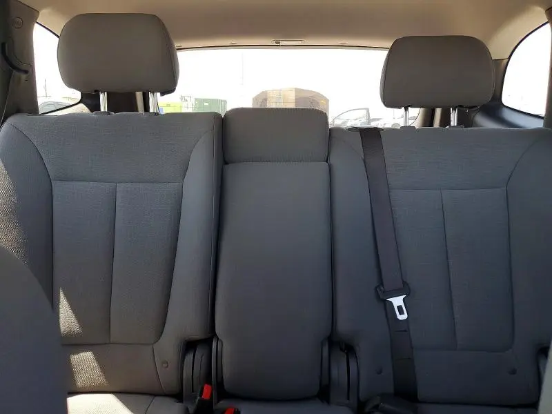 2012 HYUNDAI SANTA FE GLS  