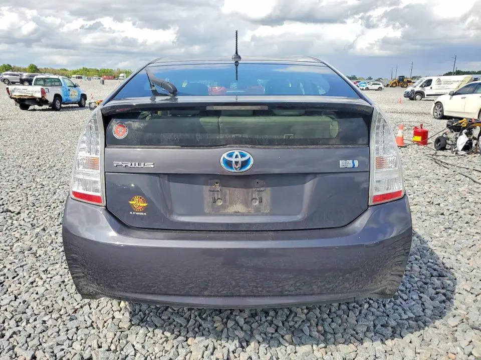 2011 TOYOTA PRIUS TWO  