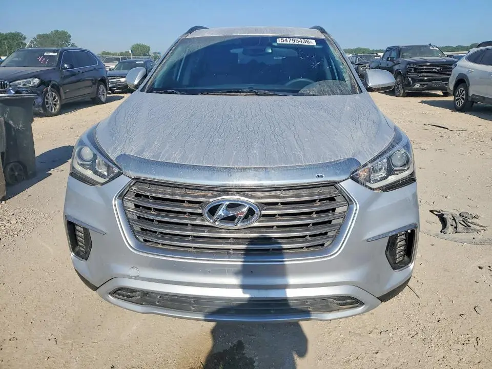 2017 HYUNDAI SANTA FE SE  