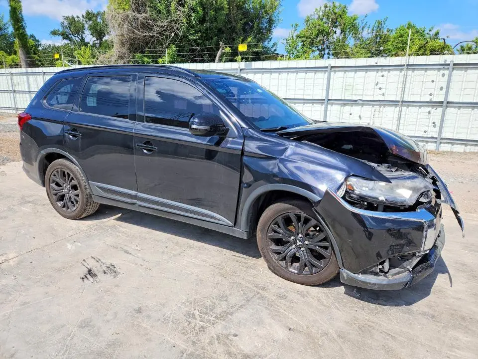 2018 MITSUBISHI OUTLANDER SE  